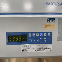 Thermo 1300 Series A2 4' Biosafety Cabinet image 2